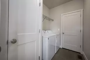 63101 NW Via Cambria, Bend, OR 97703 - Photo 27