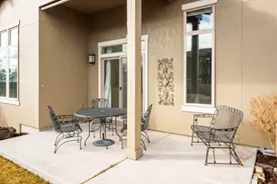 63101 NW Via Cambria, Bend, OR 97703 - Photo 23