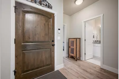 63101 NW Via Cambria, Bend, OR 97703 - Photo 3