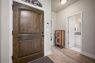 63101 NW Via Cambria, Bend, OR 97703 - Photo 3