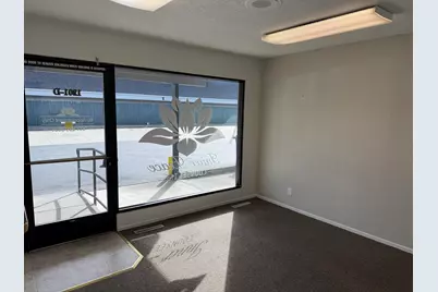 1201 NE 7th Street, Grants Pass, OR 97526 - Photo 7