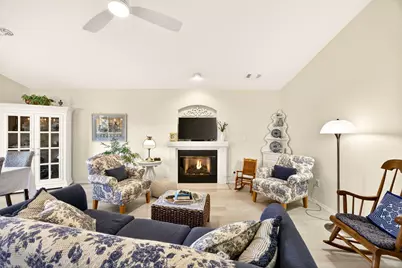 614 Cherrywood Drive, Medford, OR 97504 - Photo 5