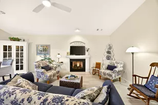 614 Cherrywood Dr, Medford, OR 97504 - Photo 5