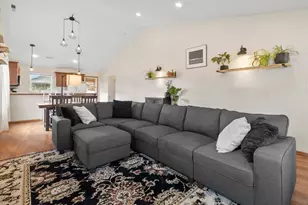 3106 SW Indian Pl, Redmond, OR 97756 - Photo 5