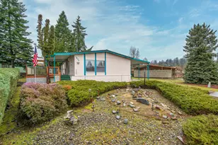 1077 Lee Roze Ln, Grants Pass, OR 97527 - Photo 3