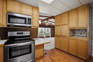 1077 Lee Roze Ln, Grants Pass, OR 97527 - Photo 13