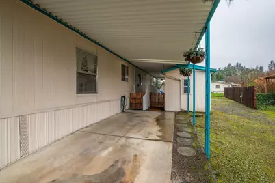 1077 Lee Roze Lane, Grants Pass, OR 97527 - Photo 35