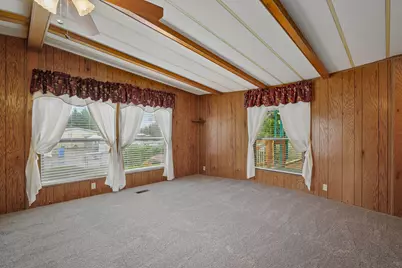 1077 Lee Roze Lane, Grants Pass, OR 97527 - Photo 7