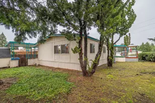 1077 Lee Roze Ln, Grants Pass, OR 97527 - Photo 31