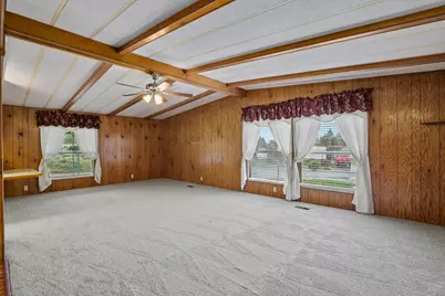 1077 Lee Roze Lane, Grants Pass, OR 97527 - Photo 5