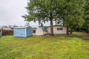 1077 Lee Roze Ln, Grants Pass, OR 97527 - Photo 29