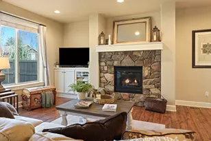 61163 Ambassador Dr, Bend, OR 97702 - Photo 9