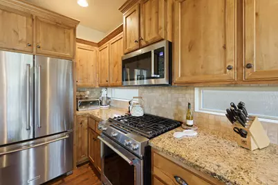 61163 Ambassador Drive, Bend, OR 97702 - Photo 19