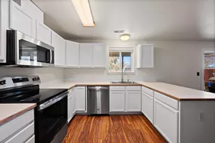 3127 SW Metolius Ave, Redmond, OR 97756 - Photo 7