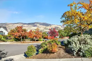 500 Lakota Way, Ashland, OR 97520 - Photo 13