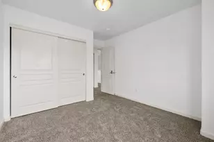 20456 Brentwood Ave, Bend, OR 97702 - Photo 15