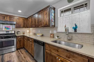 240 NW 30th St, Redmond, OR 97756 - Photo 13