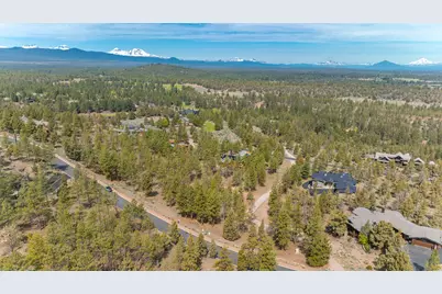 3399 NW Greenleaf Way, Bend, OR 97703 - Photo 11