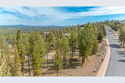 3399 NW Greenleaf Way, Bend, OR 97703 - Photo 9