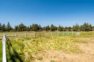 62111 Cody Rd, Bend, OR 97701 - Photo 51