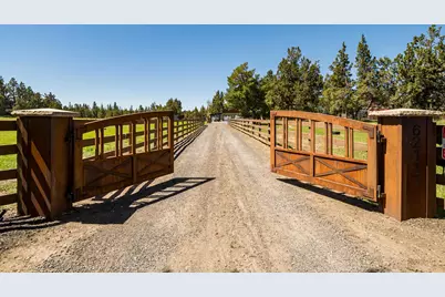 62111 Cody Road, Bend, OR 97701 - Photo 3