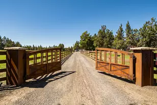 62111 Cody Rd, Bend, OR 97701 - Photo 3