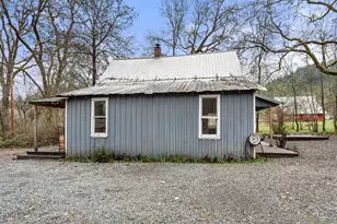 441 Tunnel Rd, Glendale, OR 97442 - Photo 21