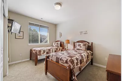 10674 Village Loop, Redmond, OR 97756 - Photo 23