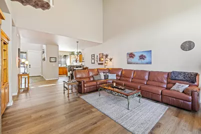 10674 Village Loop, Redmond, OR 97756 - Photo 5