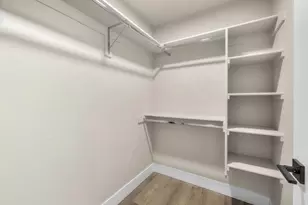 20534 Empire Ave, Bend, OR 97701 - Photo 11