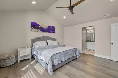 20534 Empire Avenue, Bend, OR 97701 - Photo 17