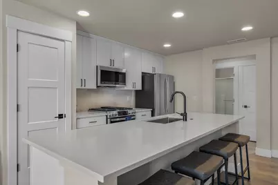 20534 Empire Avenue, Bend, OR 97701 - Photo 27