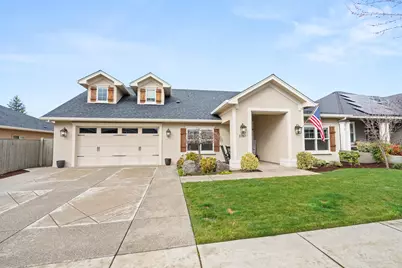 3767 Sunleaf Avenue, Medford, OR 97504 - Photo 5
