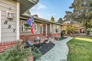 857 Morrison Ave, Medford, OR 97504 - Photo 3