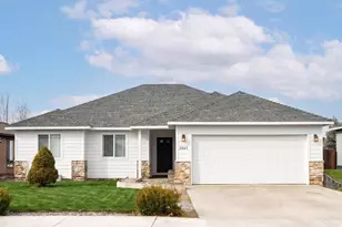 2465 NE 7th Ln, Redmond, OR 97756 - Photo 5