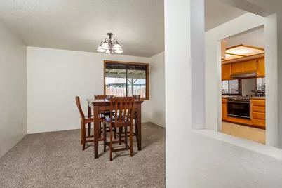 540 Golf View Drive, Medford, OR 97504 - Photo 3