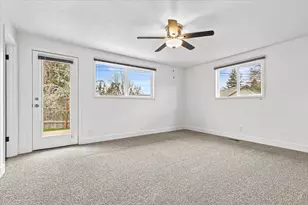 532 Barry Cir, Medford, OR 97501 - Photo 15