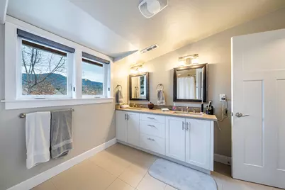 946 Stoneridge Avenue, Ashland, OR 97520 - Photo 23