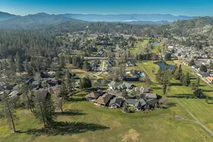 209 Twisted Pine Dr, Grants Pass, OR 97527 - Photo 51