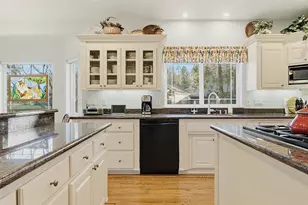 209 Twisted Pine Dr, Grants Pass, OR 97527 - Photo 9