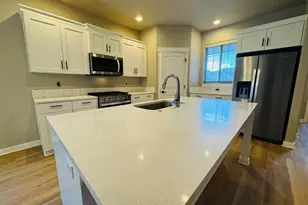 1386 NE Wilshire Dr, Prineville, OR 97754 - Photo 3