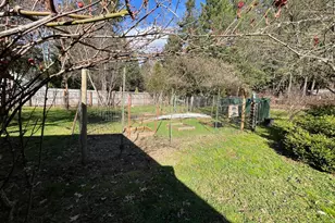 411 S Old Stage Rd, Cave Junction, OR 97523 - Photo 25