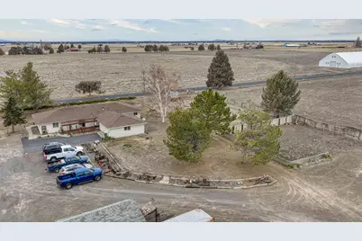 26690 Horsell Road, Bend, OR 97701 - Photo 5