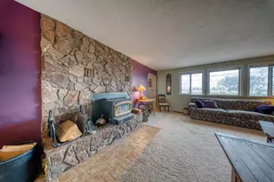 26690 Horsell Rd, Bend, OR 97701 - Photo 23