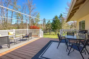 168 Allman Way, Grants Pass, OR 97526 - Photo 9