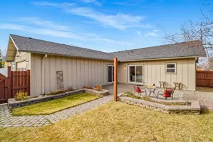 20657 Wild Goose Ln, Bend, OR 97702 - Photo 21