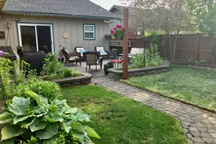 20657 Wild Goose Ln, Bend, OR 97702 - Photo 17