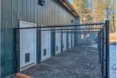 56870 Enterprise Drive, Bend, OR 97707 - Photo 11