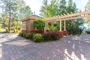 1748 NW Farewell Dr, Bend, OR 97703 - Photo 59