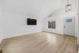 51281 Riley Ln, La Pine, OR 97739 - Photo 3